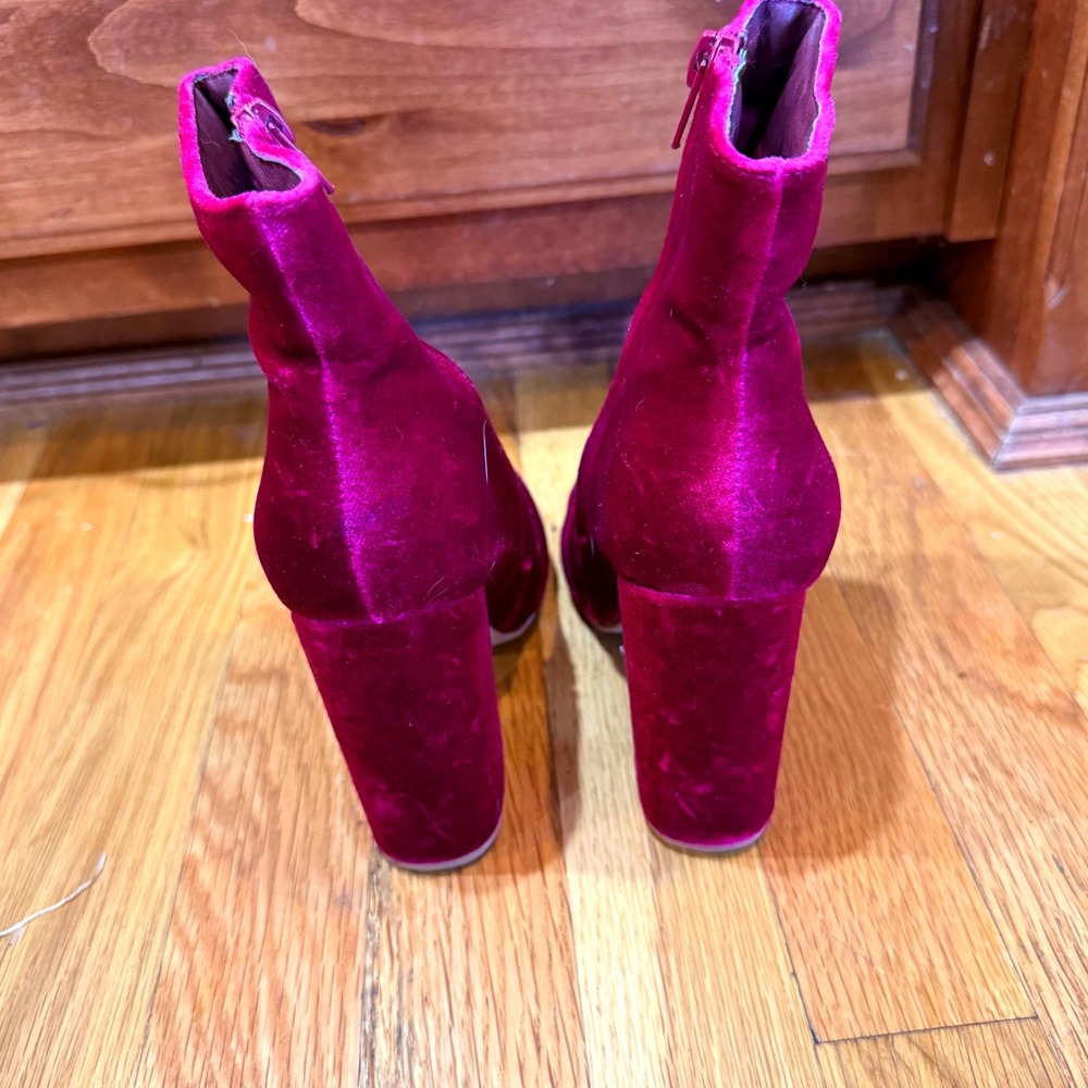 Just Fabulous Hot Pink Velveteen Chunky 4in Side Zip Booties Womens Size 6 - Picture 3 of 9